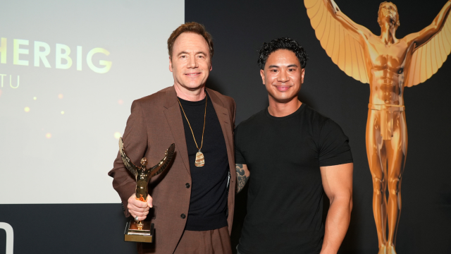 Tutty Tran hält Laudatio auf Bully - was für ein Moment.