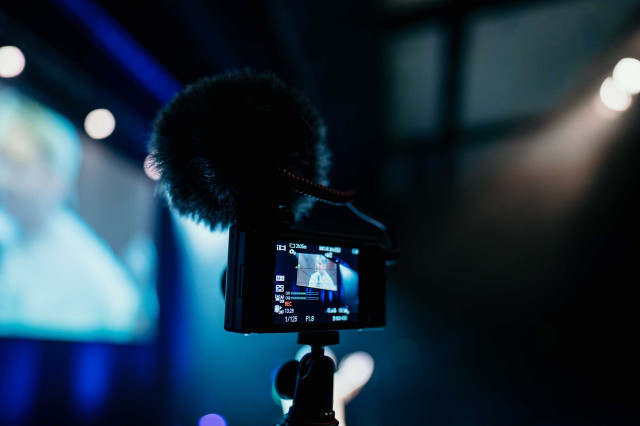 Premiere für Tutty Tran: Am 10.04.2026 erstmals zu Gast im ,,Kölner Treff (WDR)